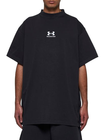 Short -sleeved t -shirt