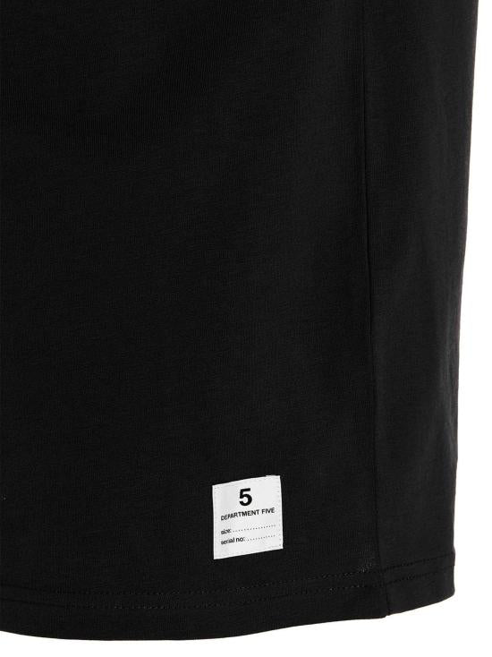 Short -sleeved t -shirt