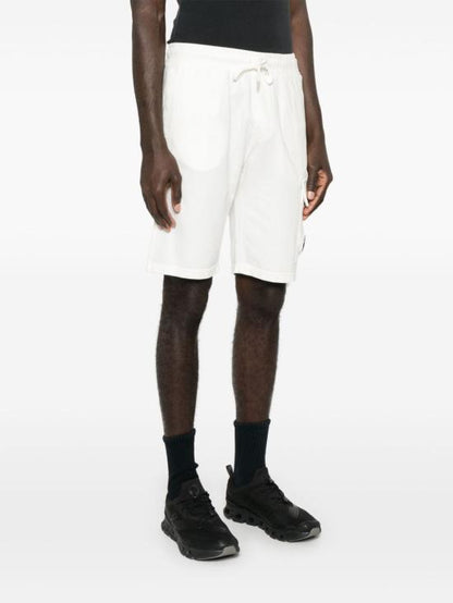 Short pants