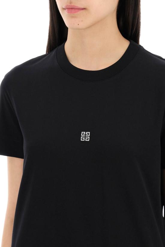 Short -sleeved t -shirt