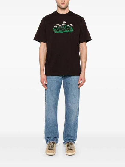 Short -sleeved t -shirt