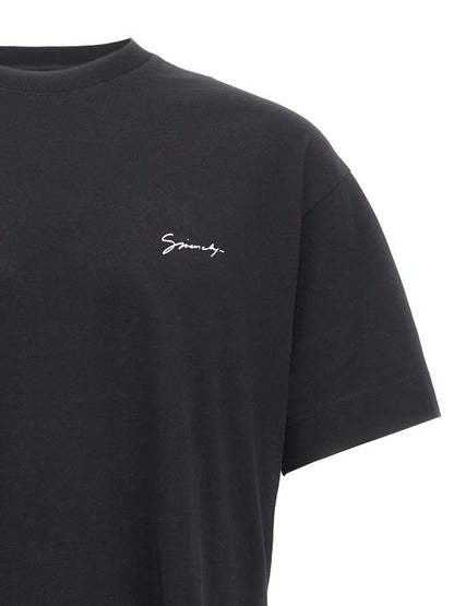 Short -sleeved t -shirt