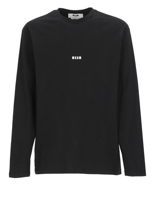 Long -sleeved t -shirt