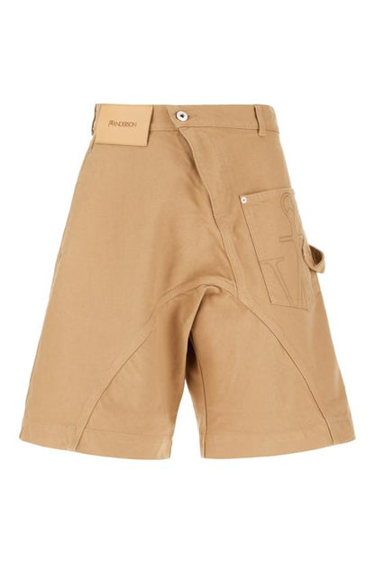 Short pants