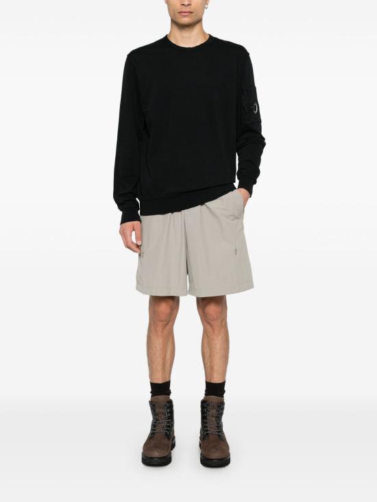 Long -sleeved t -shirt