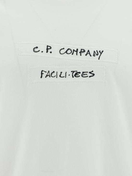 Short -sleeved t -shirt