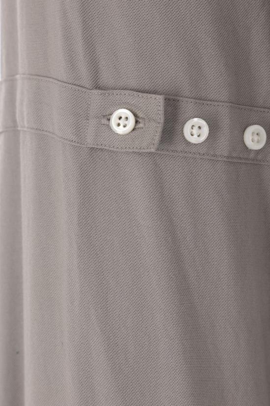 قميص بأكمام طويلة