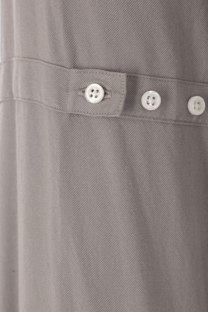 قميص بأكمام طويلة