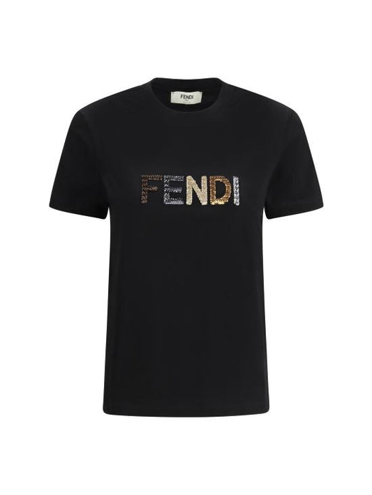 Short -sleeved t -shirt