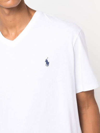 تي شيرت بأكمام قصيرة