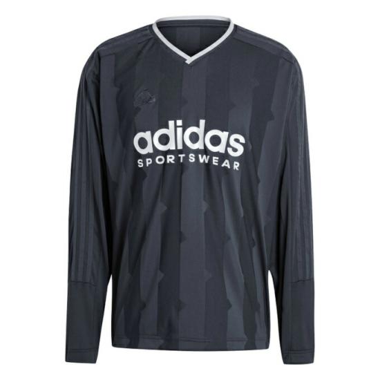 Long -sleeved t -shirt