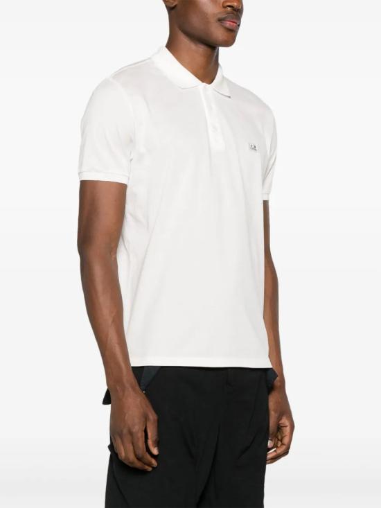 Short -sleeved t -shirt
