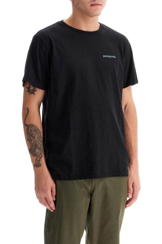 Short -sleeved t -shirt