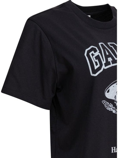 Short -sleeved t -shirt