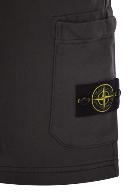 Short pants
