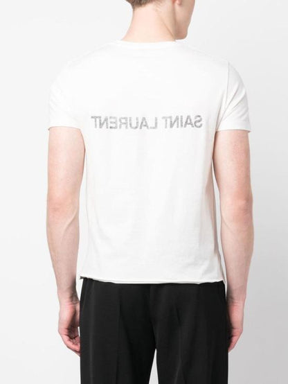 Short -sleeved t -shirt