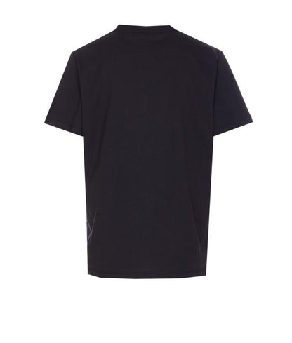Short -sleeved t -shirt