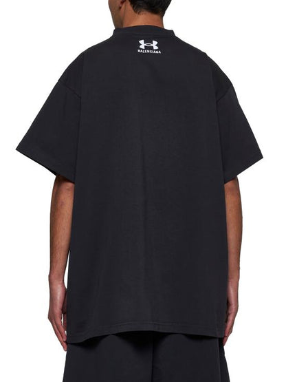 Short -sleeved t -shirt