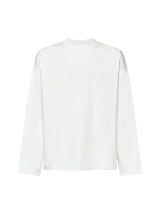 Long -sleeved t -shirt