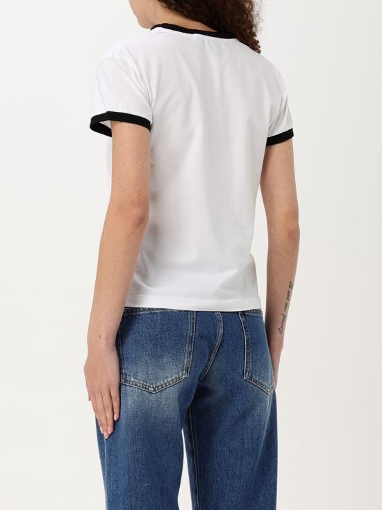 Short -sleeved t -shirt