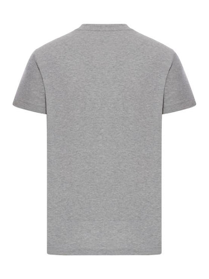 Short -sleeved t -shirt
