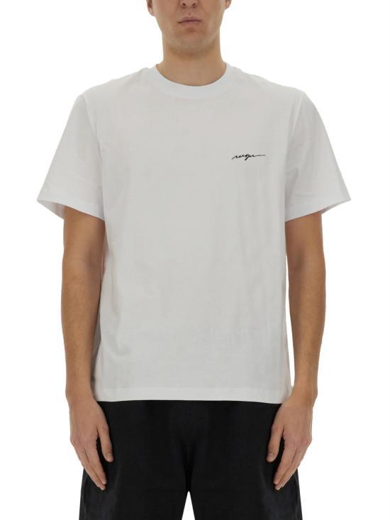 Short -sleeved t -shirt