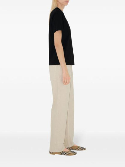 Short -sleeved t -shirt
