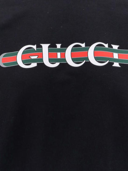 Long -sleeved t -shirt