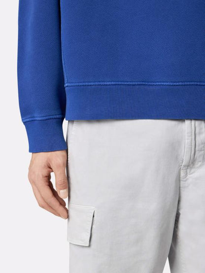 Long -sleeved t -shirt