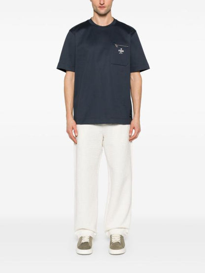 Short -sleeved t -shirt