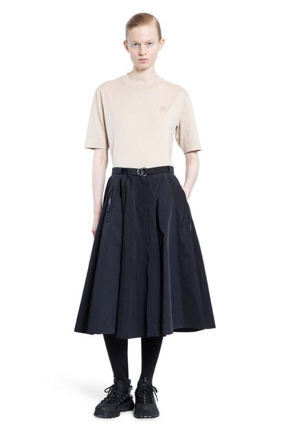 Short -sleeved t -shirt