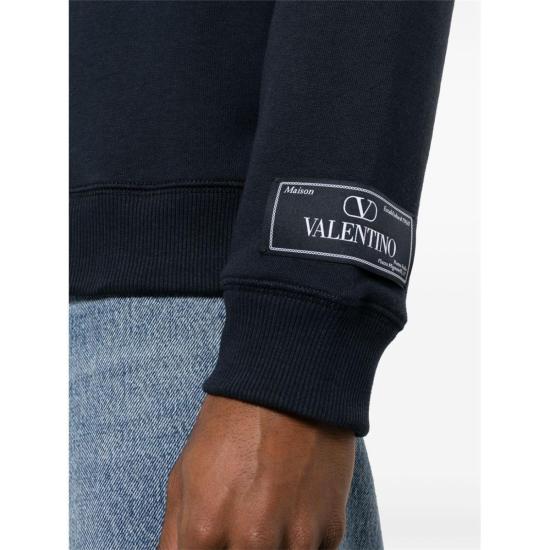 Long -sleeved t -shirt