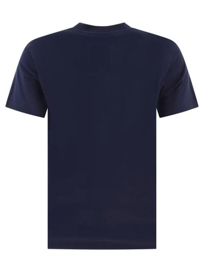 Short -sleeved t -shirt