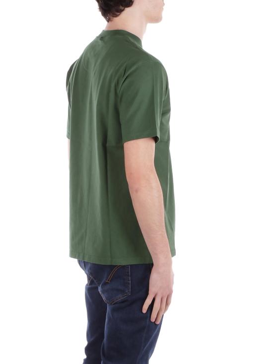 Short -sleeved t -shirt