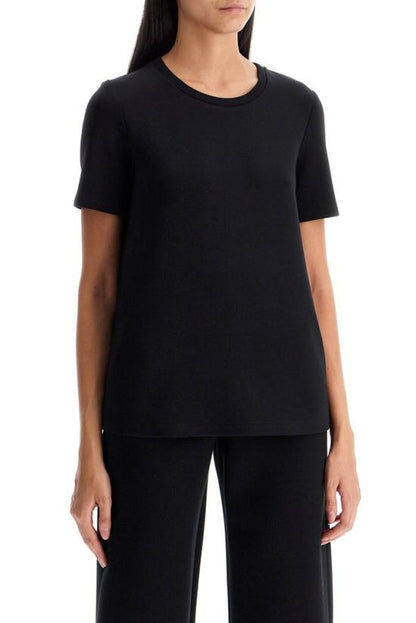Short -sleeved t -shirt