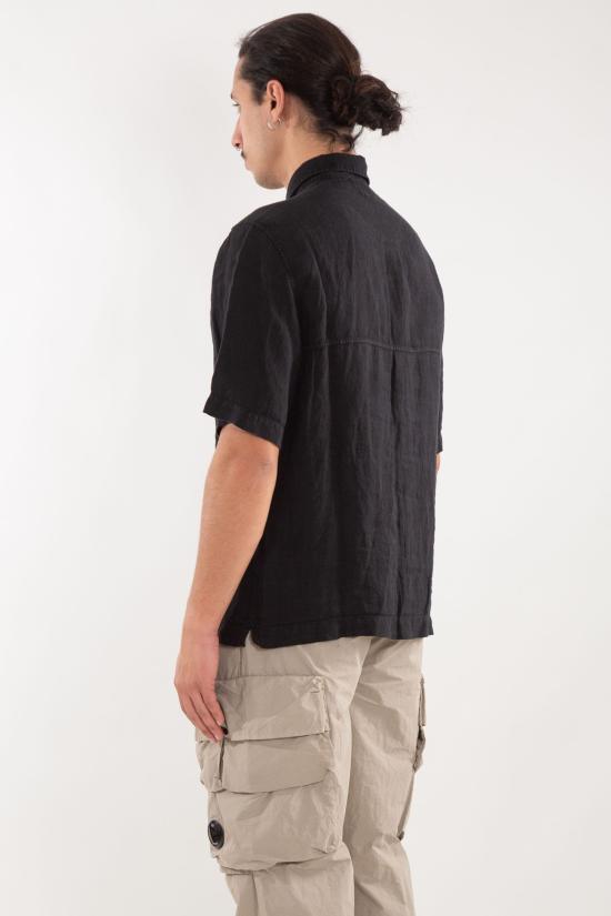 Short -sleeved shirt