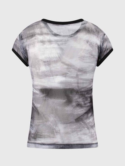 Short -sleeved t -shirt