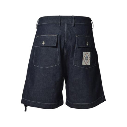 Short pants