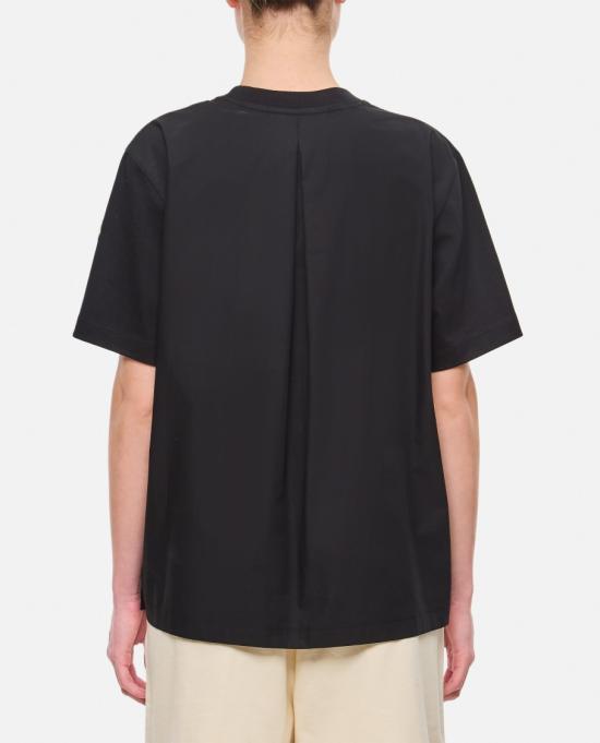 Short -sleeved t -shirt