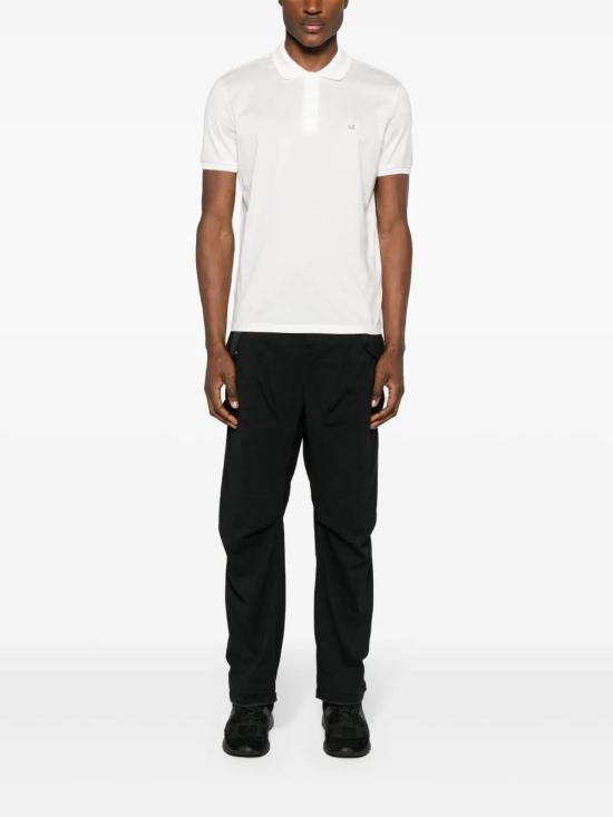 Short -sleeved t -shirt