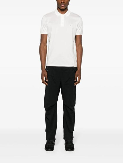 Short -sleeved t -shirt