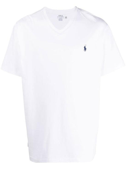 تي شيرت بأكمام قصيرة