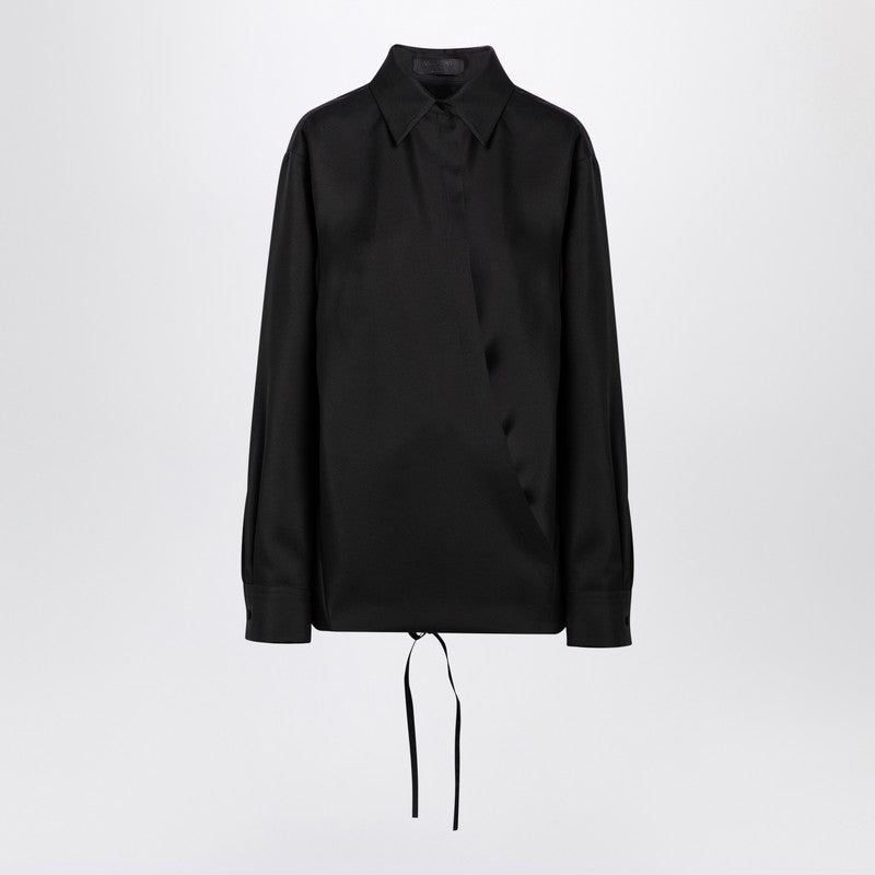 Black shirt with drawstring
