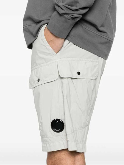 Short pants