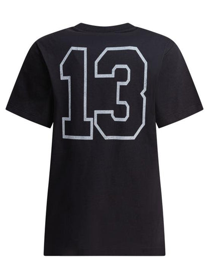 Short -sleeved t -shirt