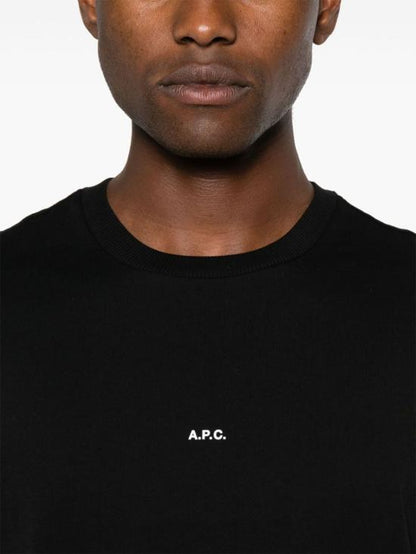 Short -sleeved t -shirt