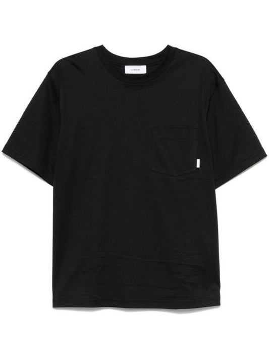 Short -sleeved t -shirt
