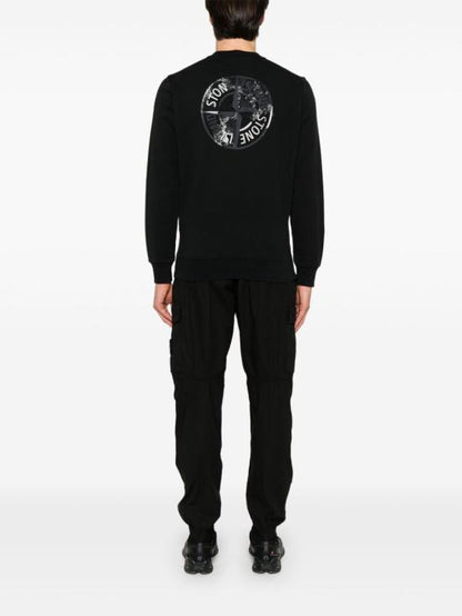 Long -sleeved t -shirt