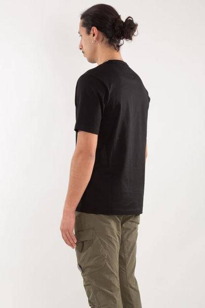 Short -sleeved t -shirt