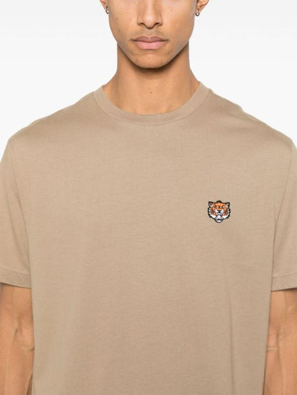 Short -sleeved t -shirt